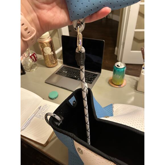 Blue and White Tote Casual Soft Light Weight - Picture 11 of 16